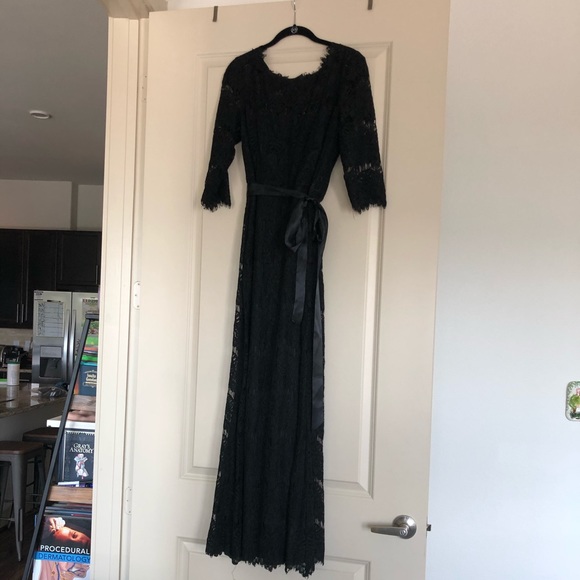 Dress - Picture 1 of 2